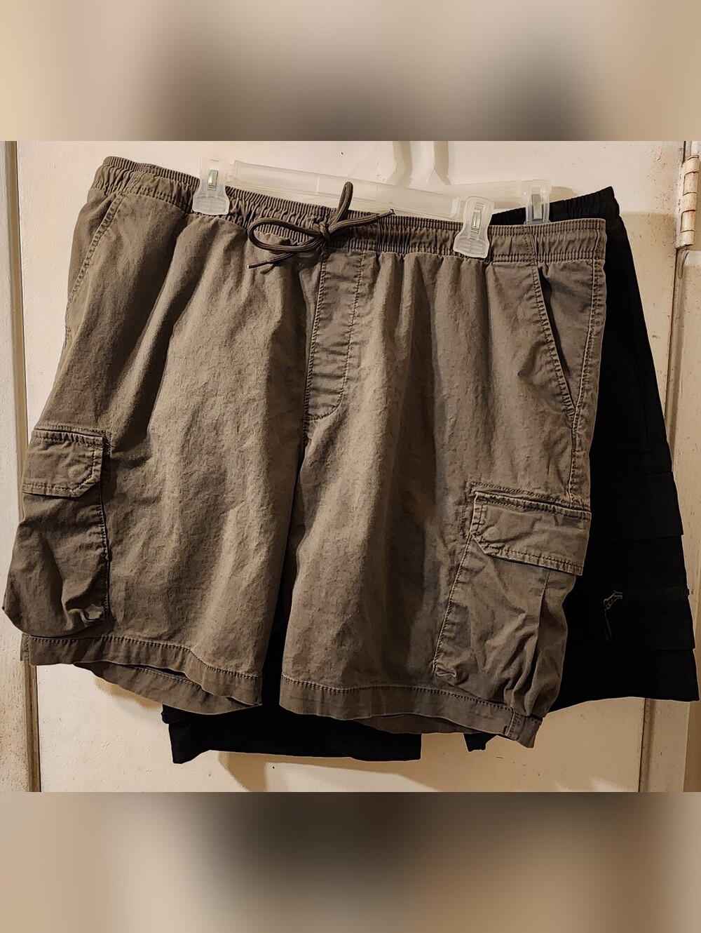 Goodfellow & Co Olive Cargo Drawstring Shorts & Black Cargo Shorts Bundle